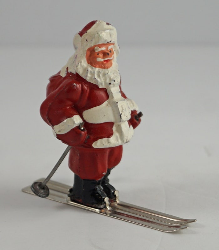 Cast Metal Christmas Santa Claus on Skies Hubley (1 of 5)