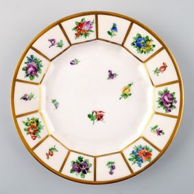 Royal Copenhagen Henriette. Hand painted porcelain. Henriette Cake plate no. 444/8553. 6 pcs. in