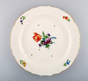 Royal Copenhagen Saxon Flower, round platter.