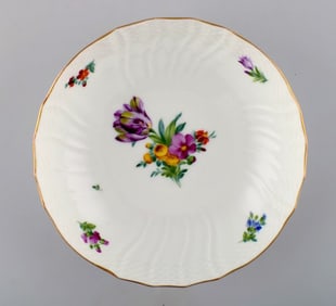 Royal Copenhagen Saxon Flower, bowl. Decoration Number 493/1518.