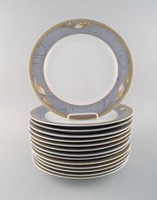 Royal Copenhagen Gray Magnolia. Large porcelain dinner plate. Model number 627. Late 20th century.