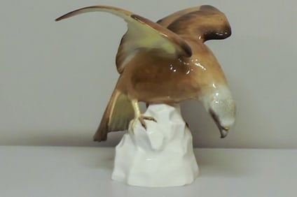 Spode, Copelands China, England. Eagle with outstretched wings.