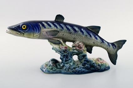 BESWICK BARRACUDA MODEL NO 1235. porcelain figurine.