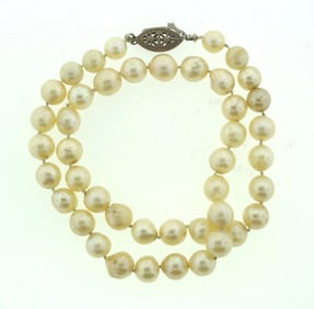 CULTURED PEARL NECKLACE BEAUTIFUL VINTAGE BEAUTY AND SIMPLICITY