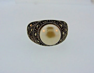 CHIC Sterling Silver, Marcasite & Costume Pearl Ring
