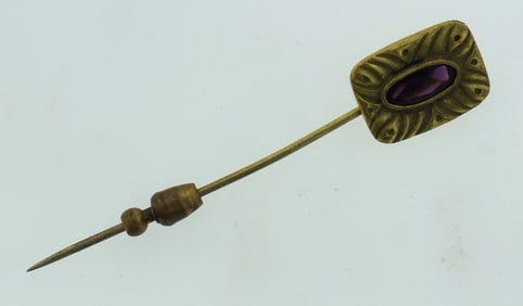 ART NOUVEAU C.1910 18K MATTE YELLOW GOLD AMETHYST STICK PIN