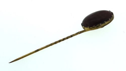 VICTORIAN C.1900 9K YELLOW GOLD GARNET WINE COLOR STICK PIN