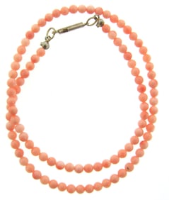 VINTAGE C.1950 CORAL STRAND NECKLACE WITH SILVER CLASP