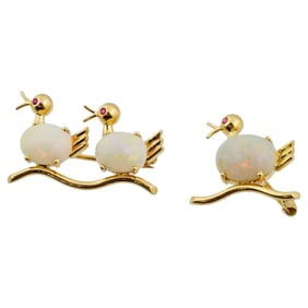 Set Of Two 18K Gold Family Of Ducks Jewelry Brooches With Opals