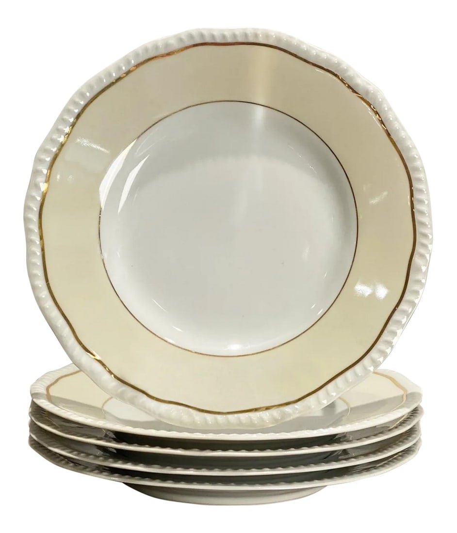 Set of 5 Limoges Dinner Plates, France Circa 20th Century: A set of 5 20th Century French Limoges dinner plates with a beige border and gilt rims. Condition: Imperfections: Some Imperfections Condition Notes: Wear consistent with age & use Dimensions: Height: