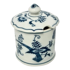 1950s Vintage Japanese Chinoiserie Meissen Blue Danube Lidded Jam Preserve Jar.