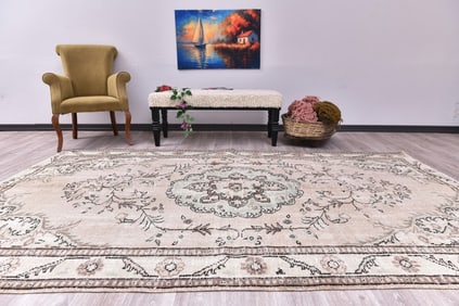 5'10'' x 9'10'' Handmade Vintage Wool Rug - 244859