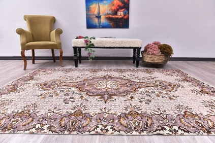 5'5'' x 8'0'' Handmade Vintage Wool Rug - 244831