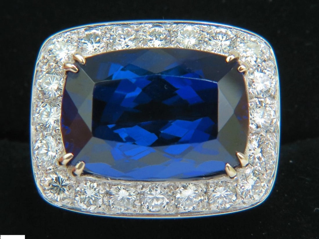 20.45ct GIA Certified Magnificent Natural Tanzanite Ring 18kt Gold 10038