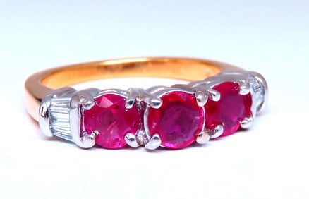 1.50ct Natural Ruby Accent Ring 18kt Gold