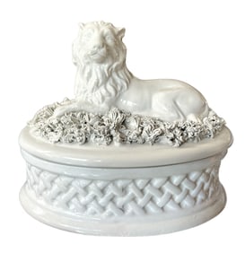 Early 20th Century Italian Staffordshire Style White Ceramic Lion on Trellis Basket Box With Confett