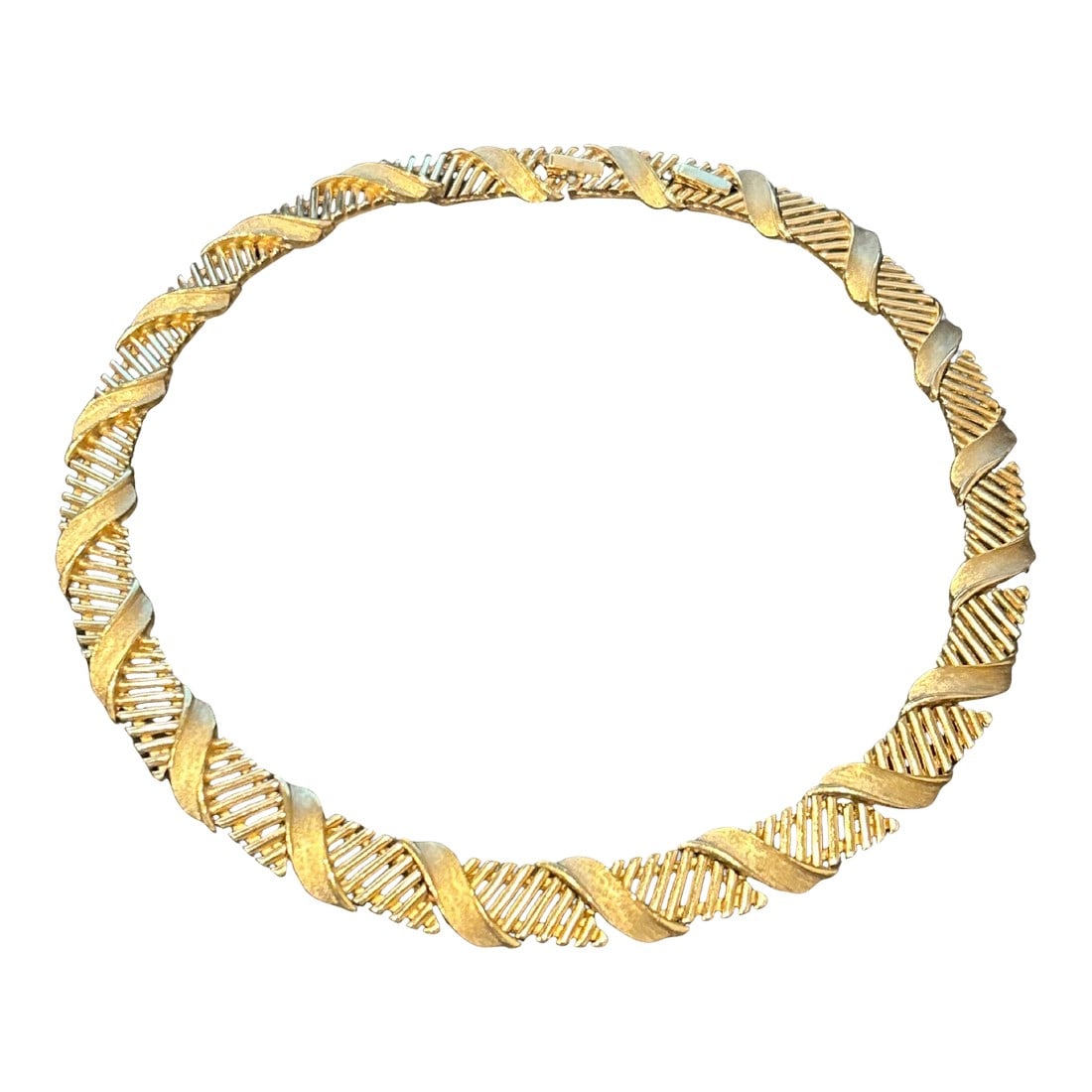 1950s Crown Trifari Signed Gold Tone Ribbon Necklace: Crown Trifari Signed Gold Tone Ribbon Necklace ' Vintage Jewelry by Iconic American Designer Elegant and timeless, these Crown Trifari signed gold tone necklace feature a beautifully openwork ribbon s