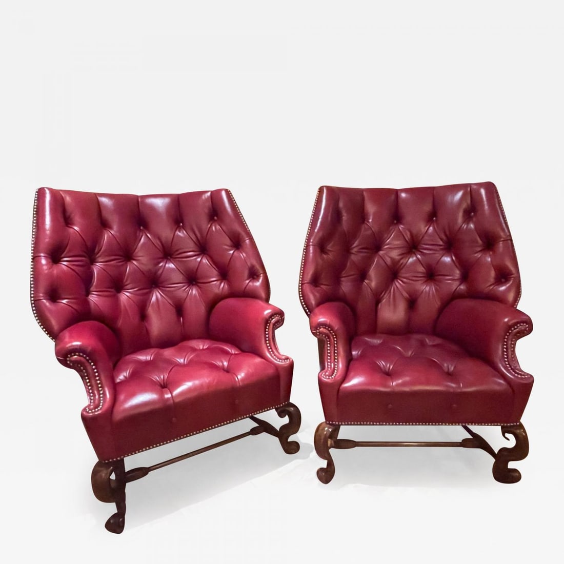 Pair Oversized Tufted Leather Wingback Lounge Chairs, Georgian, Finest Quality: Title: Pair Oversized Tufted Leather Wingback Lounge Chairs, Georgian, Finest QualityDescription: Pair of Oversized Tufted Leather Wingback Chairs, Georgian, Finest Quality Pair of large and impressiv