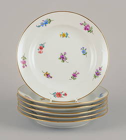 Meissen, Germany. Six porcelain plates with polychrome flower motifs, gold rim. Ca. 1920: Meissen, Germany, six plates. Hand-painted with polychrome flower motifs, gold rim. Ca. 1920. Marked. First factory quality. In perfect condition. Dimensions: D 18.0 cm. Reserve: $336.00 Shipping: Do