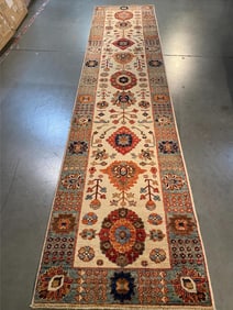 STUNNING FINE WOOL RUNNER 2'.8"x11'.8"