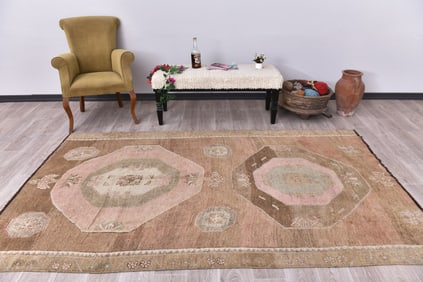 5'6'' x 8'9'' Handmade Vintage Wool Rug - 243893