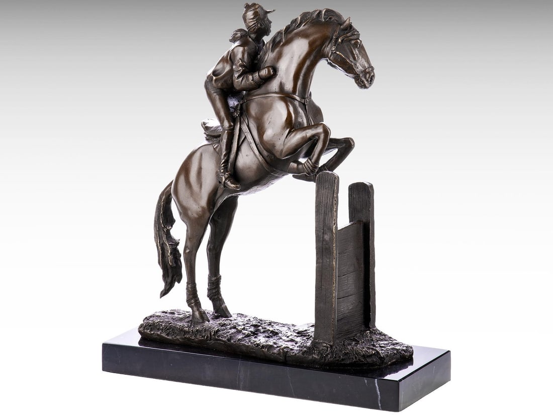 Bronze Sculpture of Jump Jockey Horse Rider, Bronze Statue on Marble Base Bronze Horse Statue,: Description: Bronze Sculpture of Jump Jockey Horse Rider, Bronze Statue on Marble Base Bronze Horse Statue, Equestrian Ornament Animal Art Figurine Gifts. Measurement: Height: 36 cm (14.2") Length: 31