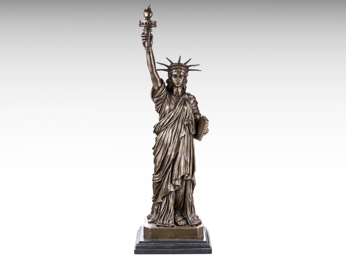 Large 32" Statue of Liberty Bronze Sculpture, XL Neoclassical Bronze Statue on Marble Base, Vintage: Description: Large 32" Statue of Liberty Bronze Sculpture, XL Neoclassical Bronze Statue on Marble Base, Vintage Metal Floor Sculpture New York City Icon. Measurement: Height: 80 cm (31.5") Length: 24