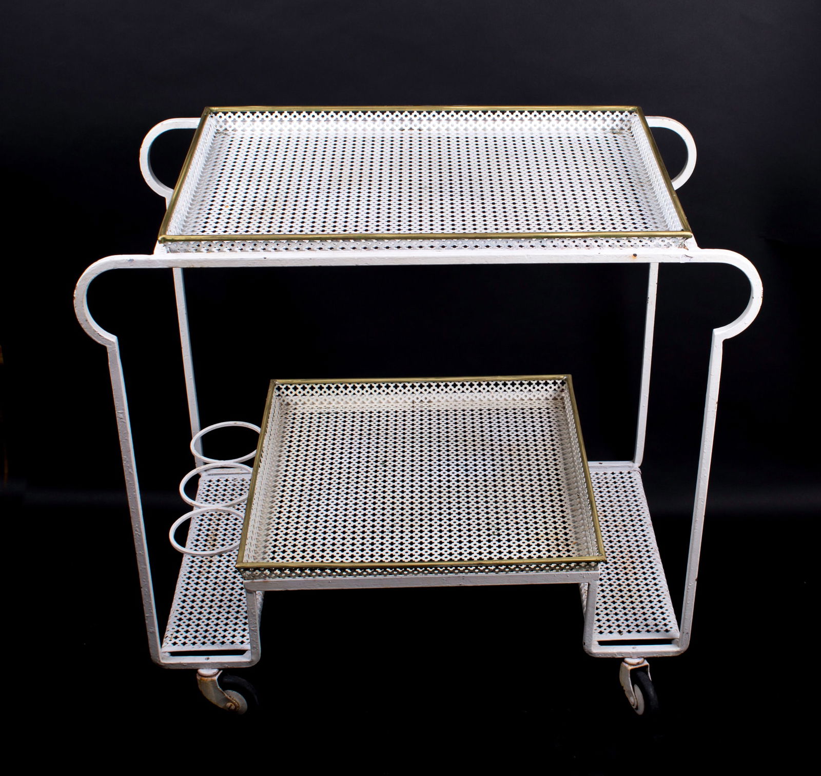 FRENCH MODERNIST serving table MATEGOT original paint: Embark on a journey through French modernist design with this captivating trolley crafted in the 1950s by the legendary Mathieu Mategot. With his signature bent metal "rigitulle," the trolley exudes a