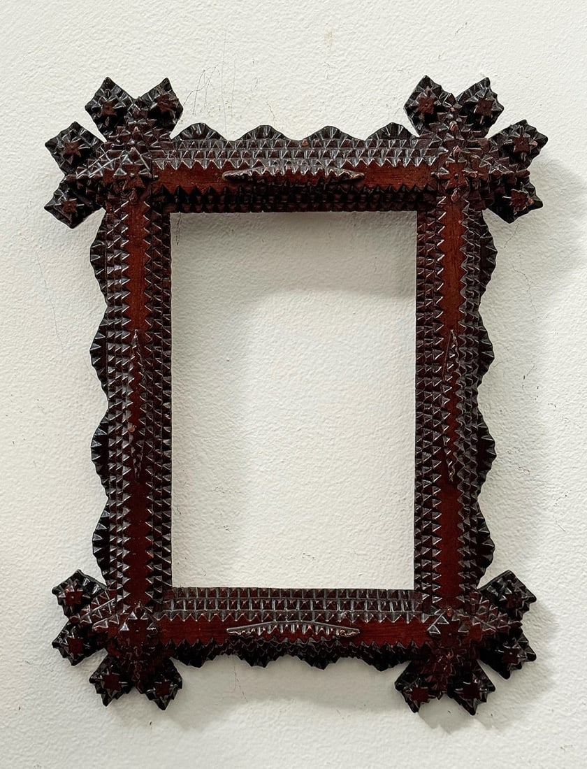 Tramp Art Frame w Fluid Curved Sides (1 of 3)