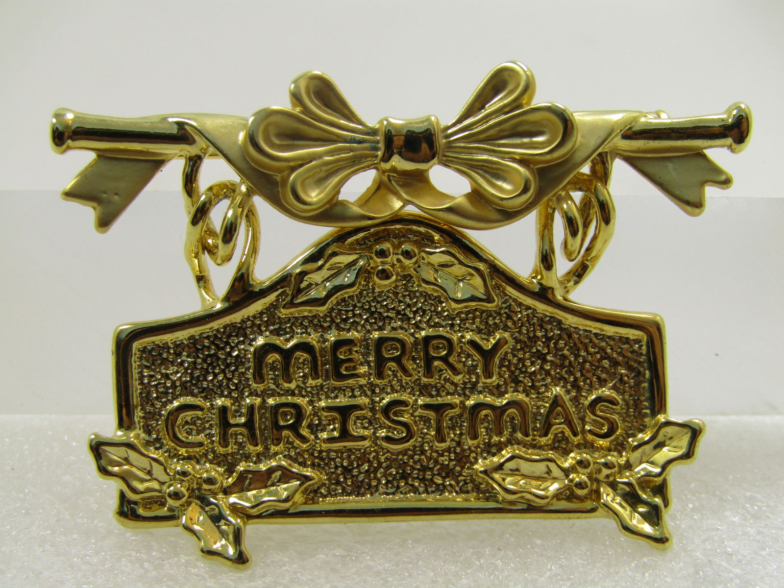 Vintage Merry Christmas Banner Sign Brooch, Signed CAJC, 1970's-1980's (1 of 6)