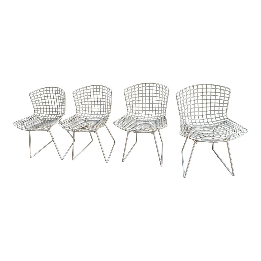 Late 20th Century White Powder-Coated Outdoor Wire Chairs Attributed to Bertoia for Knoll - Set of 4 (1 of 3)