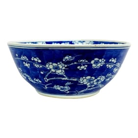 Late 19th Century Chinese Porcelain Blue & White Bowl