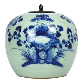 Antique 19th Century Chinese Porcelain Jar With Lid