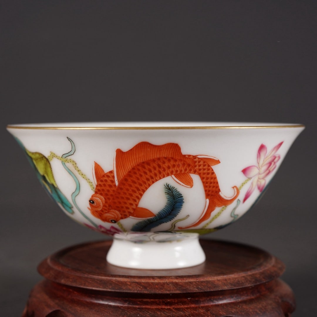 Chinese Famille Rose Fish Design Porcelain Bowl: Title: Chinese Famille Rose Fish Design Porcelain Bowl Date/Period: After1910 Origin: Chinese Dimension: 90x40(mm) 3.54x1.57(inches) Materials: Porcelain Reserve: $289.00 Shipping: Domestic: Shipping