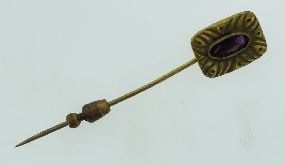 ART NOUVEAU C.1910 18K MATTE YELLOW GOLD AMETHYST STICK PIN: Title: ART NOUVEAU C.1910 18K MATTE YELLOW GOLD AMETHYST STICK PIN Description: Nadine Krakov Collection Fine Jewelry, Arts & Antiques Purveyors and Purchasers of Antique and Estate Pieces 191 South B