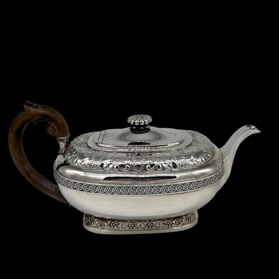 19th Century Antique George III Silver Teapot London 1814 Benjamin Smith (1 of 11)