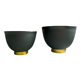 1970s Modern Black Bisque Porcelain Bowls With Metalic Gold Footed Bases, Made in England - a Pair