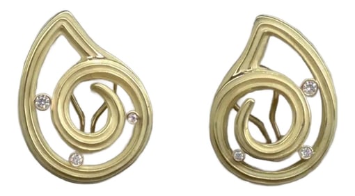 Pair of Ridged Havemeyer Paisley W/Diamonds Set in 18k Yellow Gold