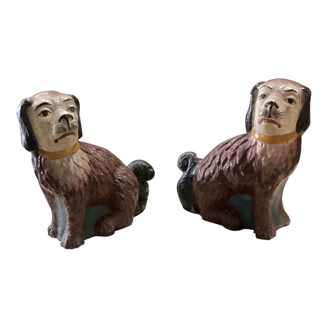 A Pair of Mid 20th Century British Colonial Seated Burgundy & White Dogs (1 of 12)