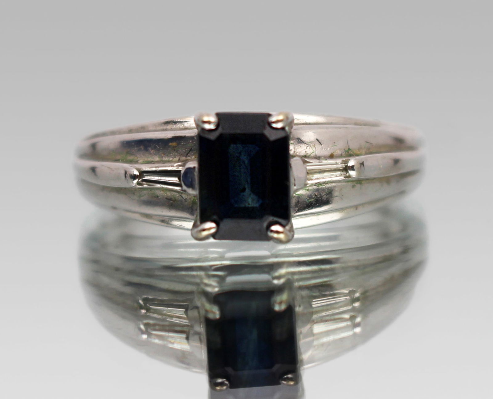 emerald Cut Tourmaline 14ct White Gold Ring: Title: emerald Cut Tourmaline 14ct White Gold Ring Description: Vintage emerald Cut Indicolite Tourmaline 14ct White Gold Ring A fine vintage ring featuring a stunning deep teal indicolite tourmaline,