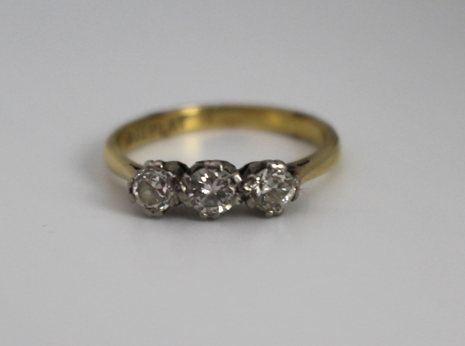 Antique Diamond Three-Stone Ring - 18ct Yellow Gold & Platinum c.1930: Title: Antique Diamond Three-Stone Ring - 18ct Yellow Gold & Platinum c.1930 Description: Antique Diamond Three-Stone Ring - 18ct Yellow Gold & Platinum c.1930 An antique three-stone diamond ring set