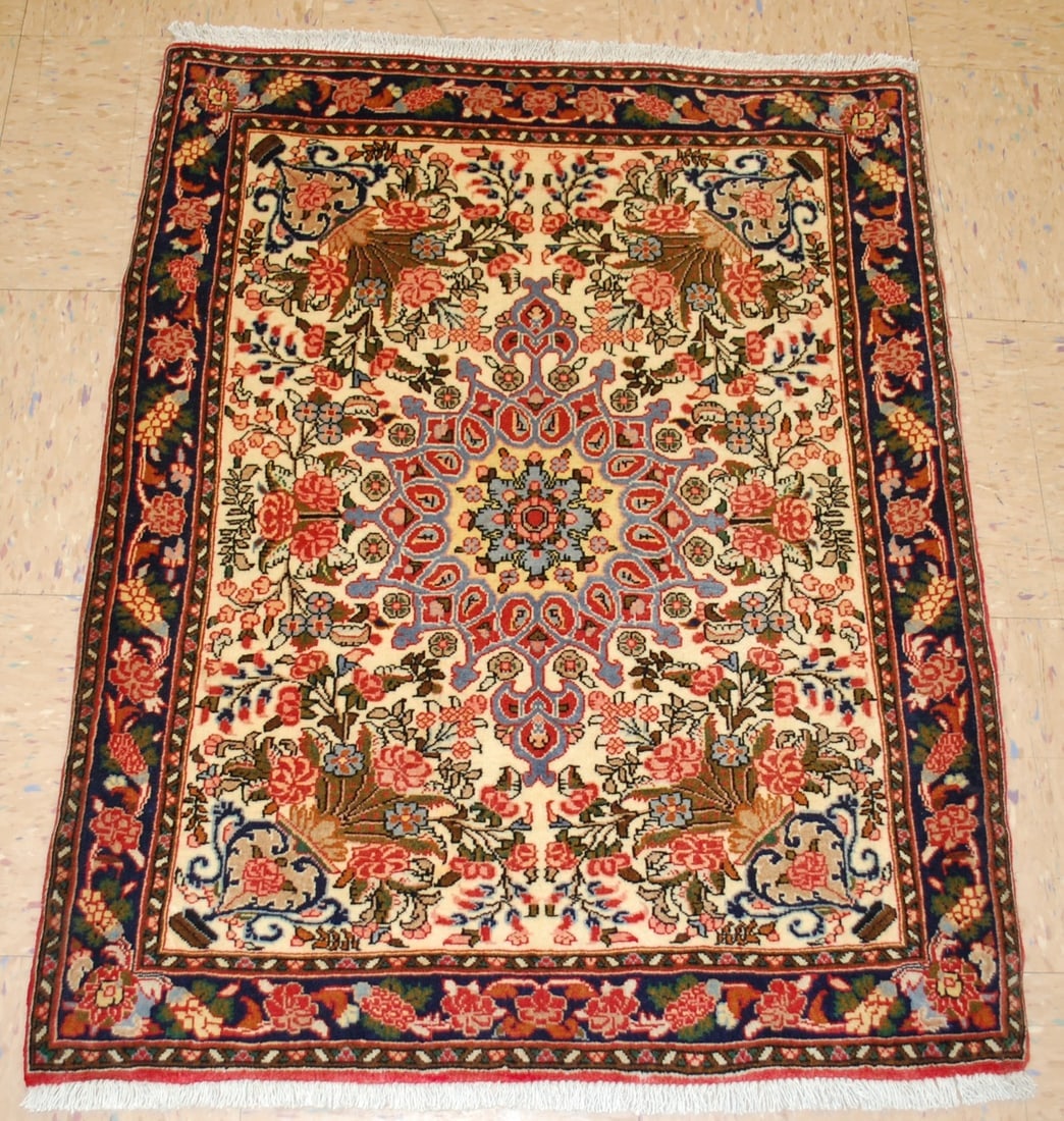 Persian BEJAR RUG 2'7" x 3'3": Title: Persian BEJAR RUG 2'7" x 3'3" Description:OLD, ANTIQUE PREMIUM MASTER PIECE FINE AUTHENTIC HAND KNOTTED Persian BIJAR RUG with KORK WOOL and HIGH KPSI..............Super detailed pattern incorp