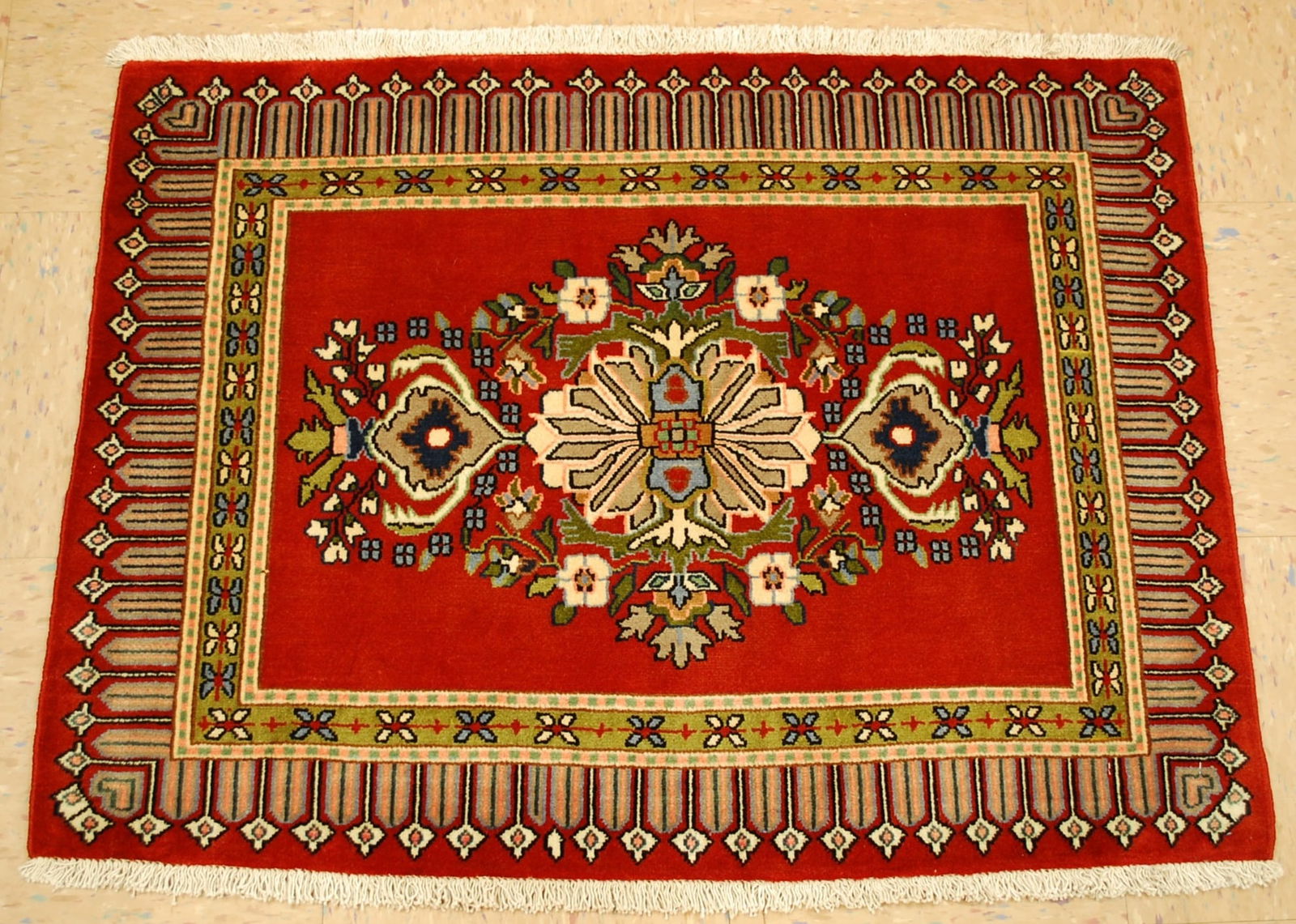 PERSIAN KESHAN RUG 2.4X3.1 (1 of 9)