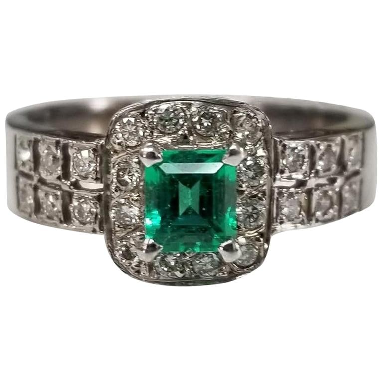 14 Karat White Gold Emerald and Diamond Ring (1 of 18)