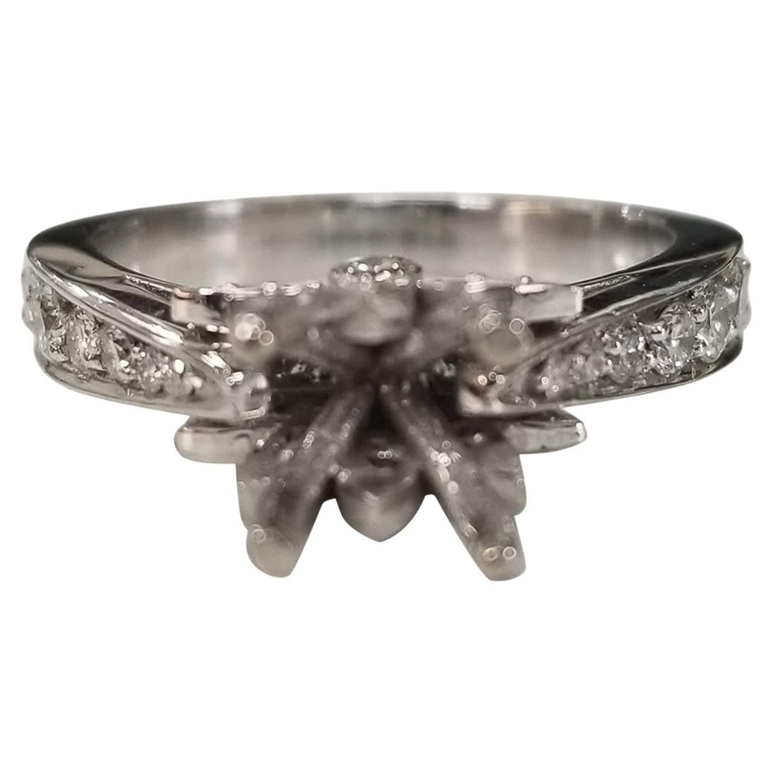 14 Karat White Gold Round Diamond Ring Semi Mount (1 of 20)