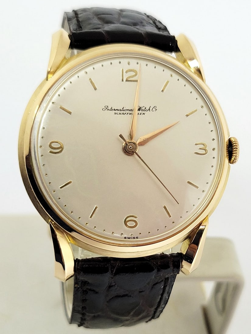 Vintage 18k Rose Gold IWC SHAFFHAUSEN Winding Watch 1950s Cal 89 EXLNT* SERVICED: Vintage 18k Rose Gold IWC SHAFFHAUSEN Winding Watch 1950s Cal 89 EXLNT* SERVICED This Men's IWC watch is Swiss made. Great present for yourself or someone you love as well as for vintage collectors or