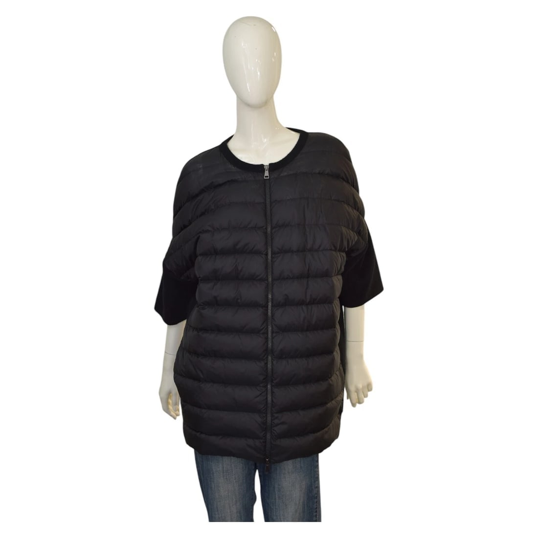 MONCLER Tind 2017 Giubbotto black puffer down feather jacket shortsleeve women M: Title:MONCLER Tind 2017 Giubbotto black puffer down feather jacket shortsleeve women M Description:MONCLER Tind 2017 Giubbotto black puffer down feather jacket shortsleeve women M This Moncler special