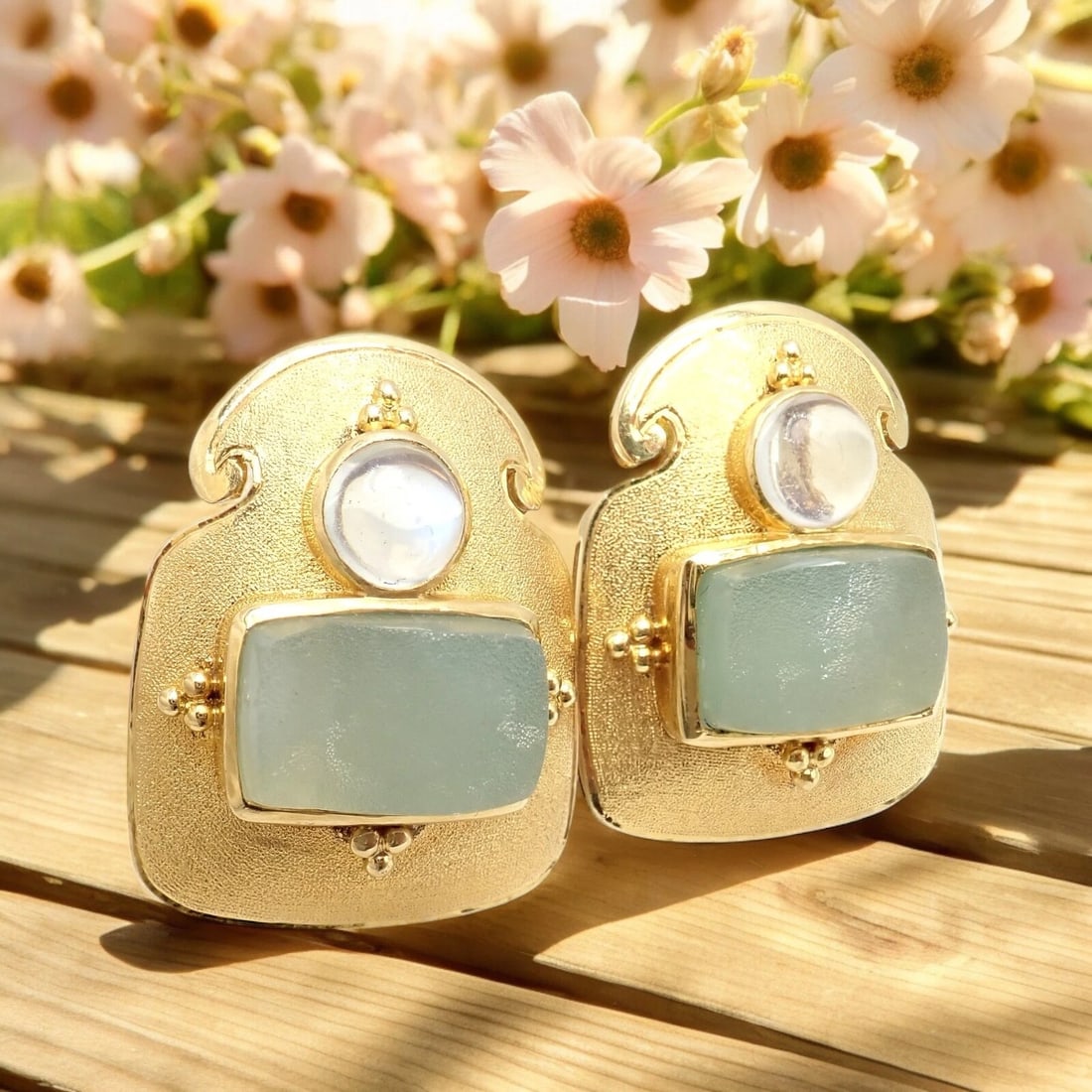 Rare! Vintage Paula Crevoshay 18k Gold Smithsonite Moonstone Earrings OOAK: Rare! Vintage Paula Crevoshay 18k Gold Smithsonite Moonstone Earrings OOAK Rare! Vintage Paula Crevoshay 18k Gold Smithsonite Moonstone Earrings OOAK Product Description About This Piece: These rare v