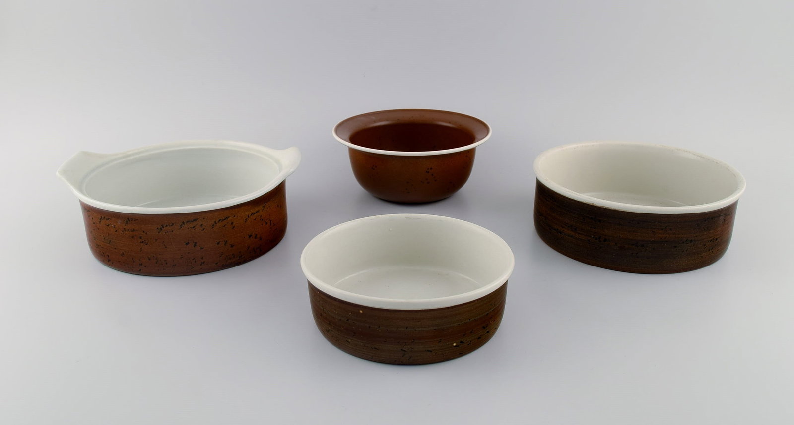Stig Lindberg for Gustavsberg. Four Coq bowls / dishes in glazed stoneware. Beautiful speckled glaze (1 of 6)