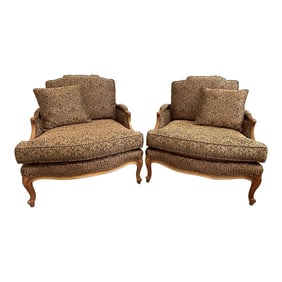 Late 20th-Century Louis XV-Style Bergère Chair - Carved Wood Frame & Luxurious Jacquard